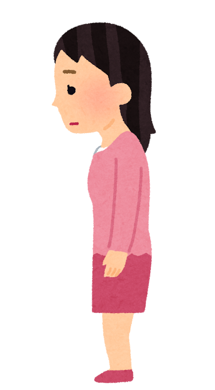 猫背の女性の写真